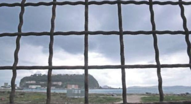 Due detenuti in fuga dal carcere di Nisida, aperta l'inchiesta: arrivano gli 007 da Roma