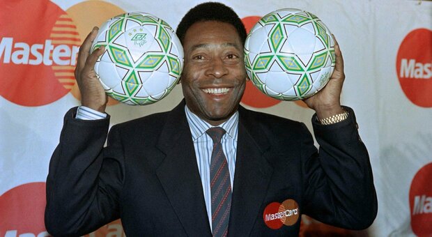 Morto Pelé, aveva 82 anni: tre mondiali vinti, 1281 gol segnati, per molti il calciatore più forte di sempre