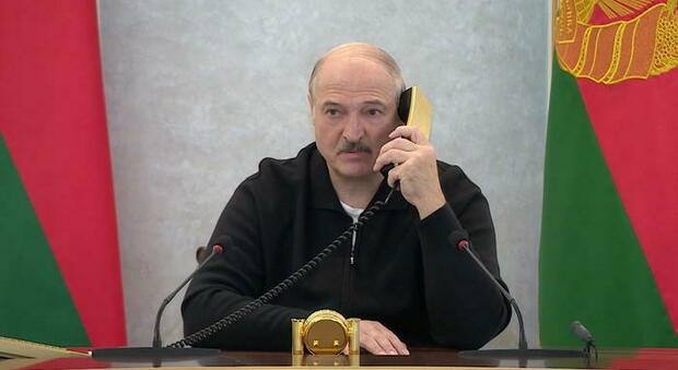 Bielorussia, Putin: «Pronte forze di polizia speciali, ma per ora non interveniamo»