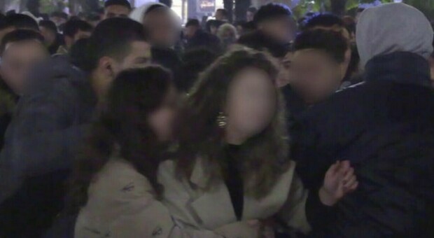 Abusi a Capodanno a Milano, arriva la prima condanna: 5 anni e 10 mesi a un 22enne. «Io vittima di malagiustizia»