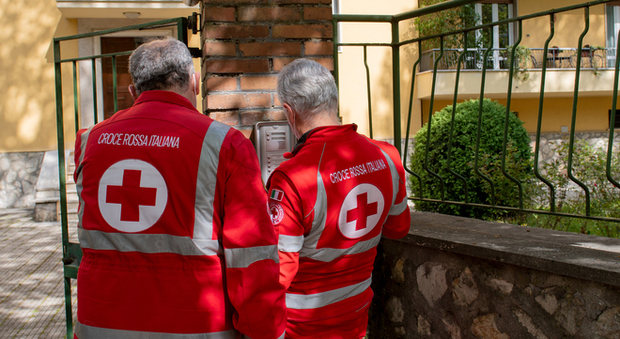 Volontari della Croce Rossa reatina all'opera (foto Riccardo Fabi)