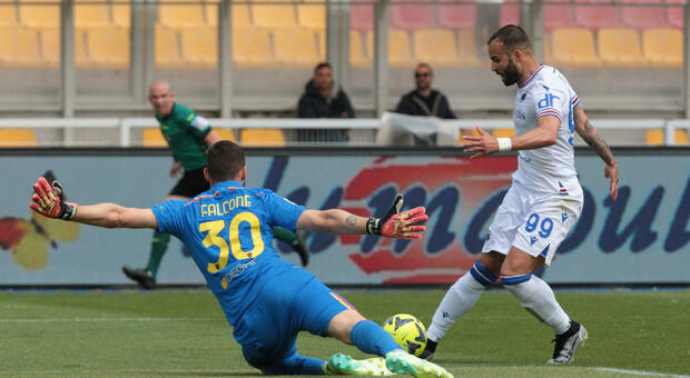 Lecce-Sampdoria 1-1. Non basta Ceesay, giallorossi contestati al fischio finale