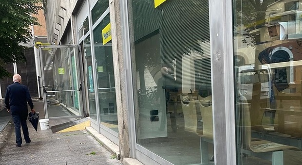 Terni, lavori in corso: ufficio postale di piazza Solferino chiuso fino a lunedì