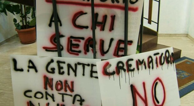 Montasola, il Comune dice sì a un forno crematorio: esplode la protesta dei cittadini