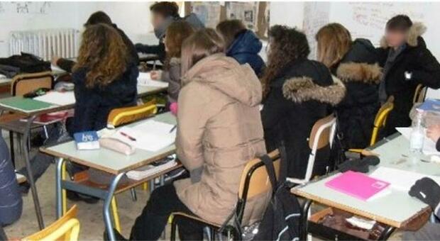 «Troppo freddo nelle classi»: i genitori di Pesaro pronti alla protesta