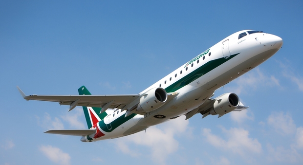 Alitalia, emergenza sul volo per Chicago: l'aereo torna indietro verso Londra