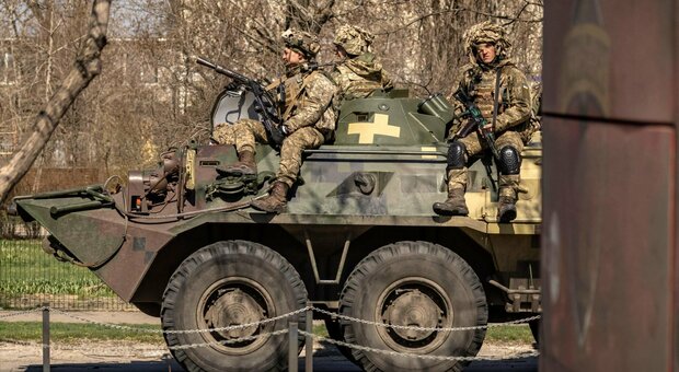 Guerra in Ucraina, nel Donbass lo scontro finale con 120mila russi e 90mila ucraini: si rischia una carneficina