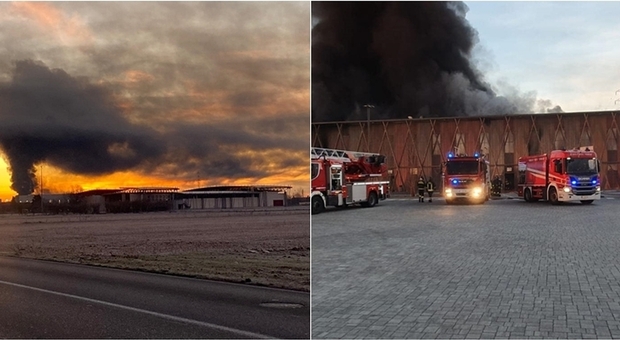 Incendio Cavenago, a fuoco capannone della Planet Farms: la nuvola di fumo visibile dall'A4
