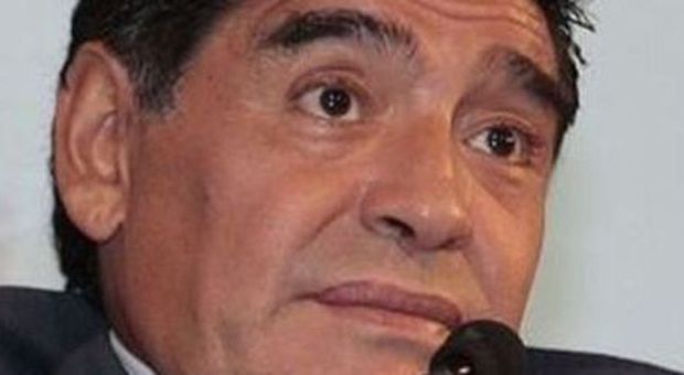 Morto lo scrittore Galeano, il commovente messaggio di Maradona