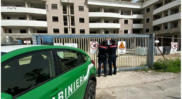 Palazzo Malvaso a borgo Piave, nuovo sequestro dopo la ripresa dei lavori: scatta il blitz dei carabinieri forestali