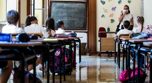 Covid, scuole a Roma senza i professori in congedo: controlli sulle assenze