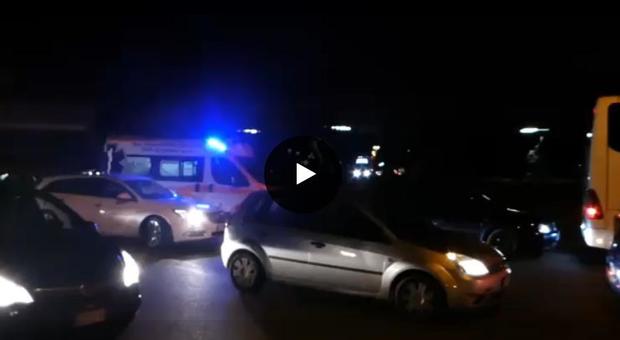 Ambulanza bloccata dal taffico in tilt: caos in tangenziale