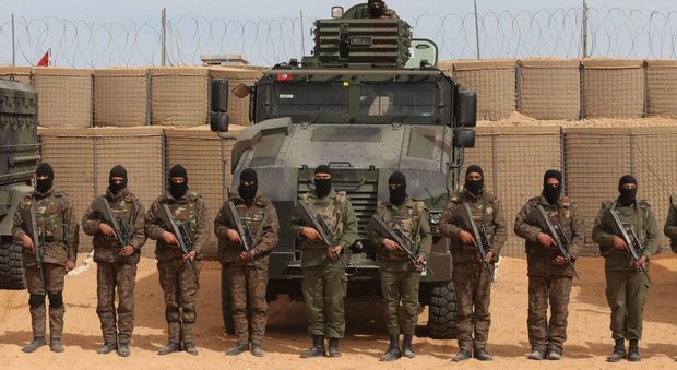 Tunisia, costruito muro di sabbia anti-Isis al confine con la Libia