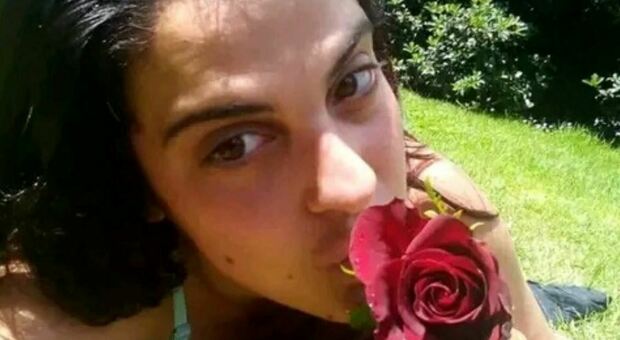 Cristina Peroni uccisa a Rimini con 30 coltellate, test tossicologici per il compagno Simone Vultaggio