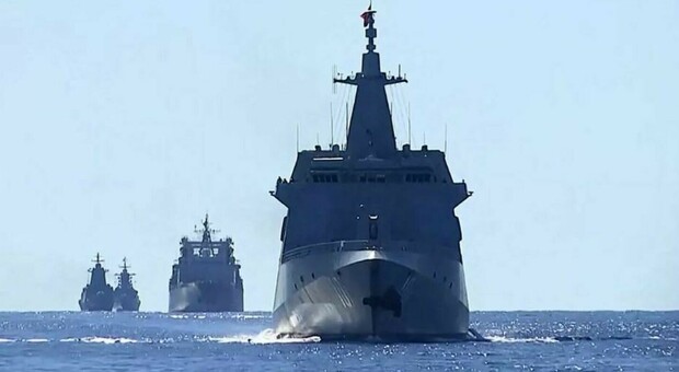 Guerra, navi russe presenti nel Mediterraneo. La conferma della Marina: «Le sorvegliamo da vicino»