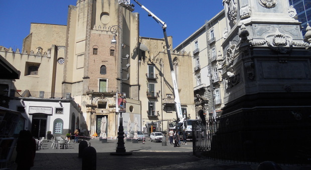 Napoli. Piazza San Domenico Maggiore