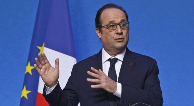 Francia, Hollande: «Siamo mobilitati contro il terrore»