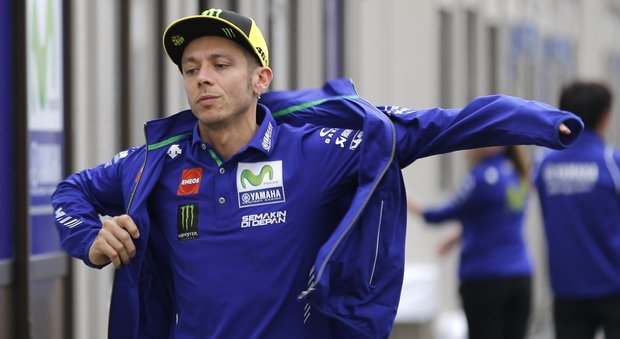 Valentino Rossi: «Aiutare Vinales per il mondiale? Aspettiamo la gara»