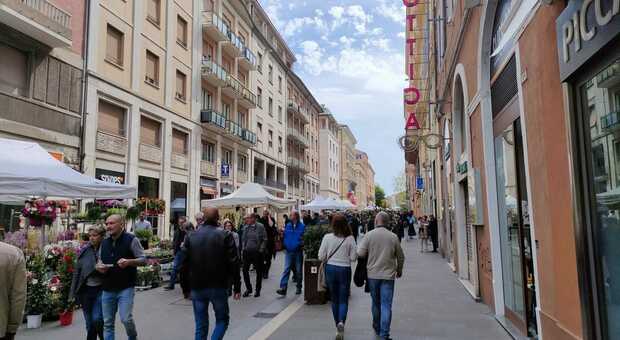 Il sogno dei commercianti anconetani: «Corso Garibaldi coperto come la Galleria di Milano»