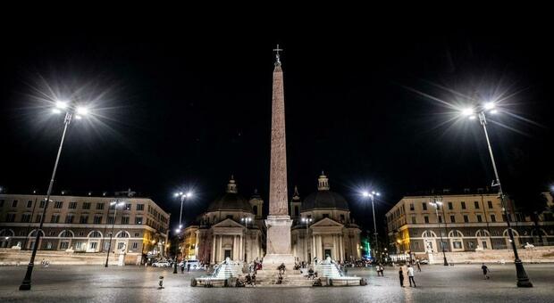 Piazza del Popolo, le nuove luci inaugurate dalla Raggi