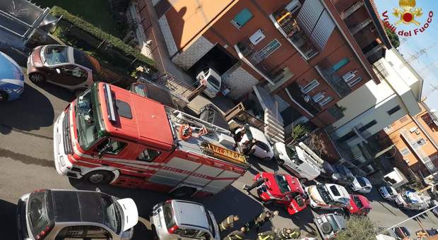 Roma, esplode appartamento a Case Rosse: morta una donna