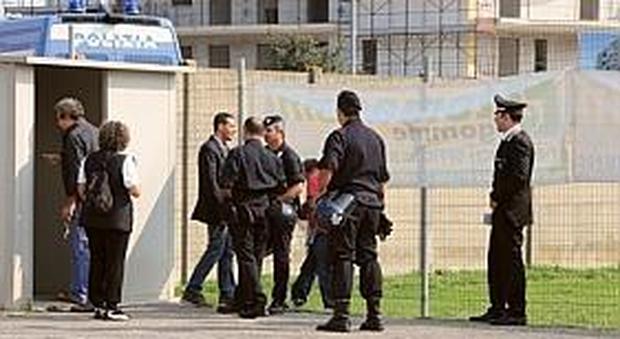 Le forze dell'ordine allo stadio Pirani dove ha sede il Grottammare calcio