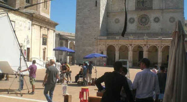 Le riprese della fiction in piazza Duomo a Spoleto