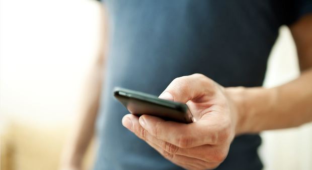 Connessioni a segreterie telefoniche, l'Agcom: "Vodafon e 3 rimborsino gli utenti"