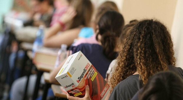 Maturità 2022, meno di 20mila non ammessi all’esame. “Strage” in Sardegna, i più bravi sono in Veneto