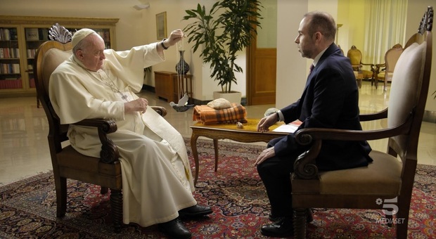 Papa Francesco, l'intervista esclusiva su Canale 5: «Il Natale che vorrei». Ecco quando andrà in onda