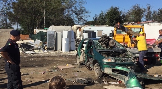 Blitz nel campo rom di Giugliano: trovata auto segnalata per i furti dei giorni scorsi