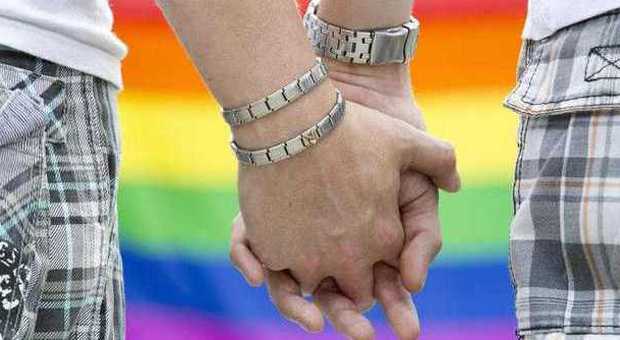Nozze gay, procura di Udine: «Il prefetto non può annullare le trascrizioni»