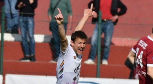 L'ultimo gol segnato da Simone Corbanese con la maglia della Dolomiti Bellunesi, il 16 aprile contro la Clodiense