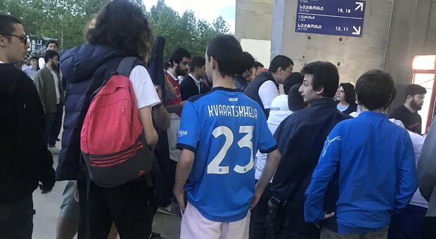 Napoli, è Kvaratskhelia mania: in Georgia spunta la maglia azzurra