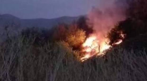Allarme incendi boschivi: sei roghi in poche ore, alcuni dolosi