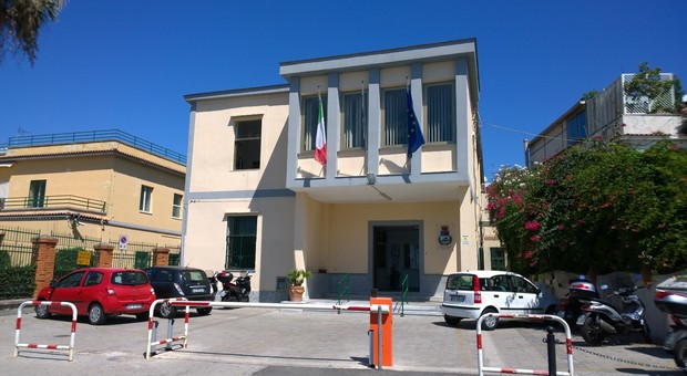 Minacce di morte in Comune a Bacoli: «Reazione contro i controlli»