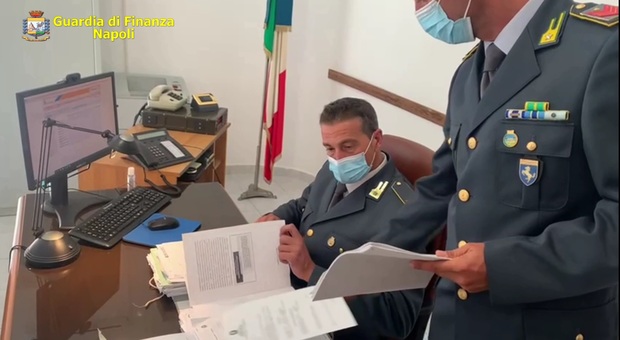 Napoli, percepivano illegalmente il bonus spesa Covid: sanzionate 700 persone