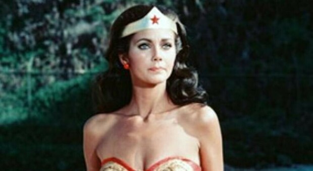 Lynda Carter, celebre protagonista del telefilm Wonder Woman