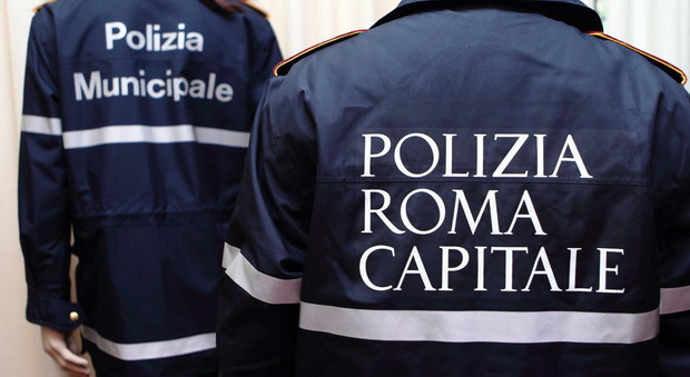 Roma, autolavaggio sequestrato per lavoro in nero