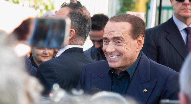 Berlusconi torna in campo: «Mi candido alle Europee»