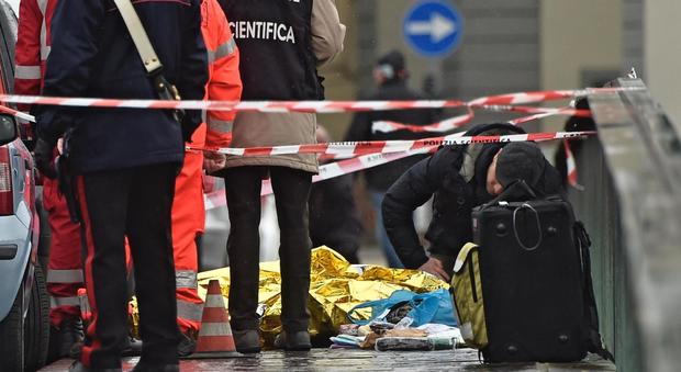 Firenze choc, italiano uccide un uomo di colore. Sul ponte scatta la protesta degli immigrati