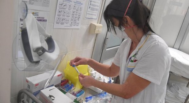 Meningite, donna di 65 anni in prognosi riservata a Modena: profilassi per 25