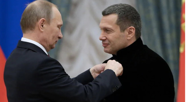 Putin, il giornalista ultrà Solovyov vacilla: «Forse l'operazione speciale non è stata una buona idea»