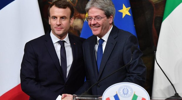 Macron a Roma: «Grazie all'Italia per il suo lavoro sui migranti»