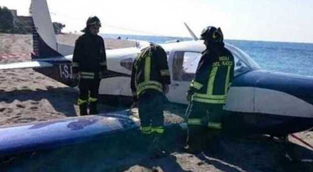 Precipita aereo biposto nel crotonese: morto il pilota, grave un 59enne