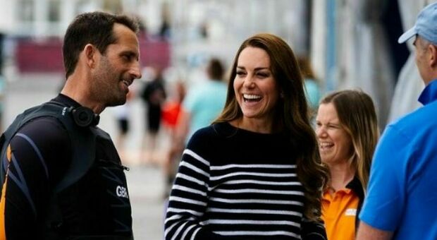 Kate Middleton, stile regale addio: il look in pantaloncini che non ti aspetti
