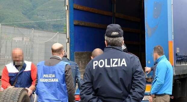 «Big Boat», aziende di trasporti truffate in tutta Italia: condannata nocerina