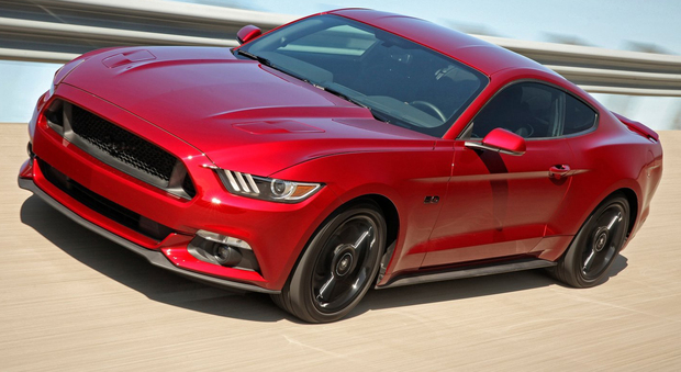 La versione preferita dai clienti globali è la Mustang V8