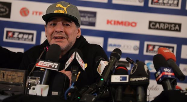 Maradona incontra De Laurentiis «Potrei entrare nel Napoli»