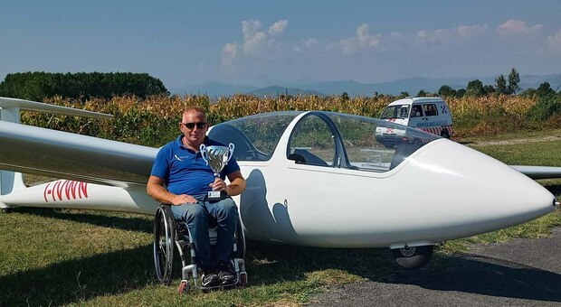 Disabile in volo con l’aliante: un grande secondo posto al Campionato italiano di Lucca